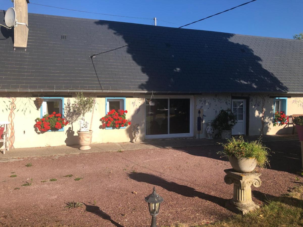 Maison Du Bonheur Villa Saint-Mards-de-Fresne Exteriör bild